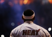 开云足球直播-绿茵场上的双重奇迹，德布劳内魔法时刻与韩国足球的米兰之夜