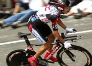 开云APP-年度焦点之战之夜，富安健洋比赛走势一手掌控