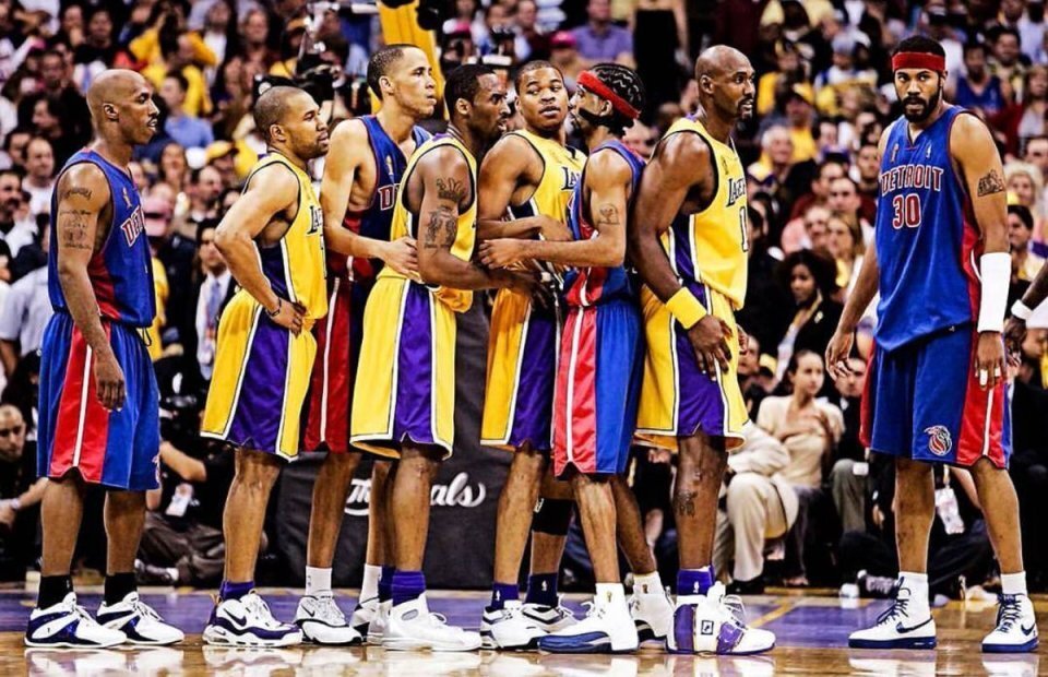 尼克斯险胜湖人B队，汉密尔顿统治全场