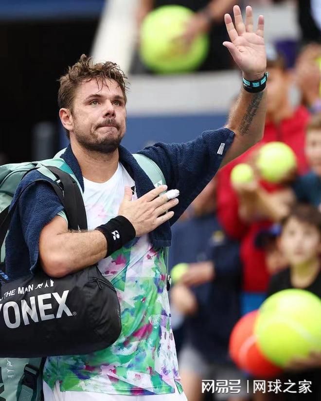 包含世界网球队轻取法国网球队，瓦林卡爆发神勇的词条