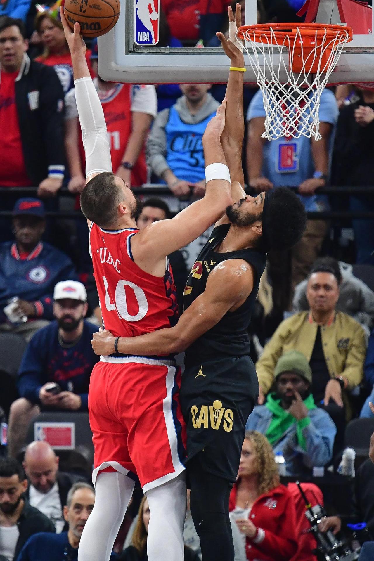 快船碾压篮网,詹姆斯关键制胜 快船碾压篮网,詹姆斯关键制胜