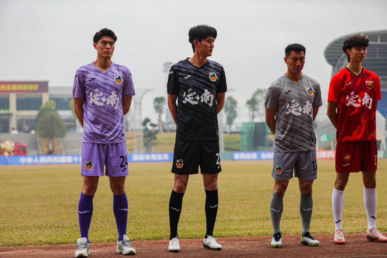 空前绝后,甲级联赛两支强队的比拼分外精彩的简单介绍 空前绝后,甲级联赛两支强队的比拼分外精彩的简单介绍