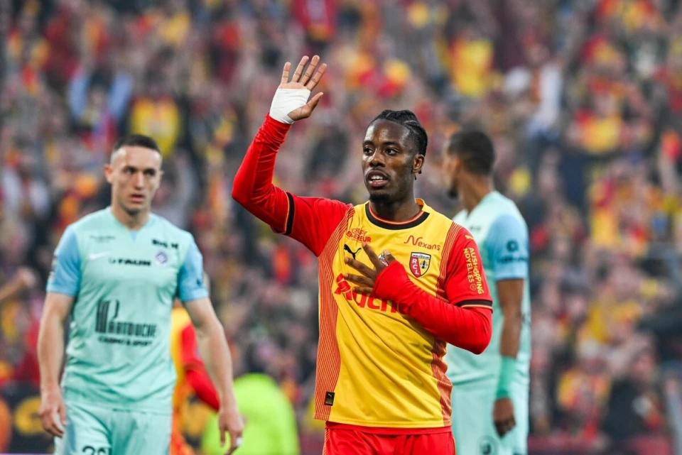 朗斯主场击败马赛,法甲保级前景再现曙光的简单介绍 朗斯主场击败马赛,法甲保级前景再现曙光的简单介绍