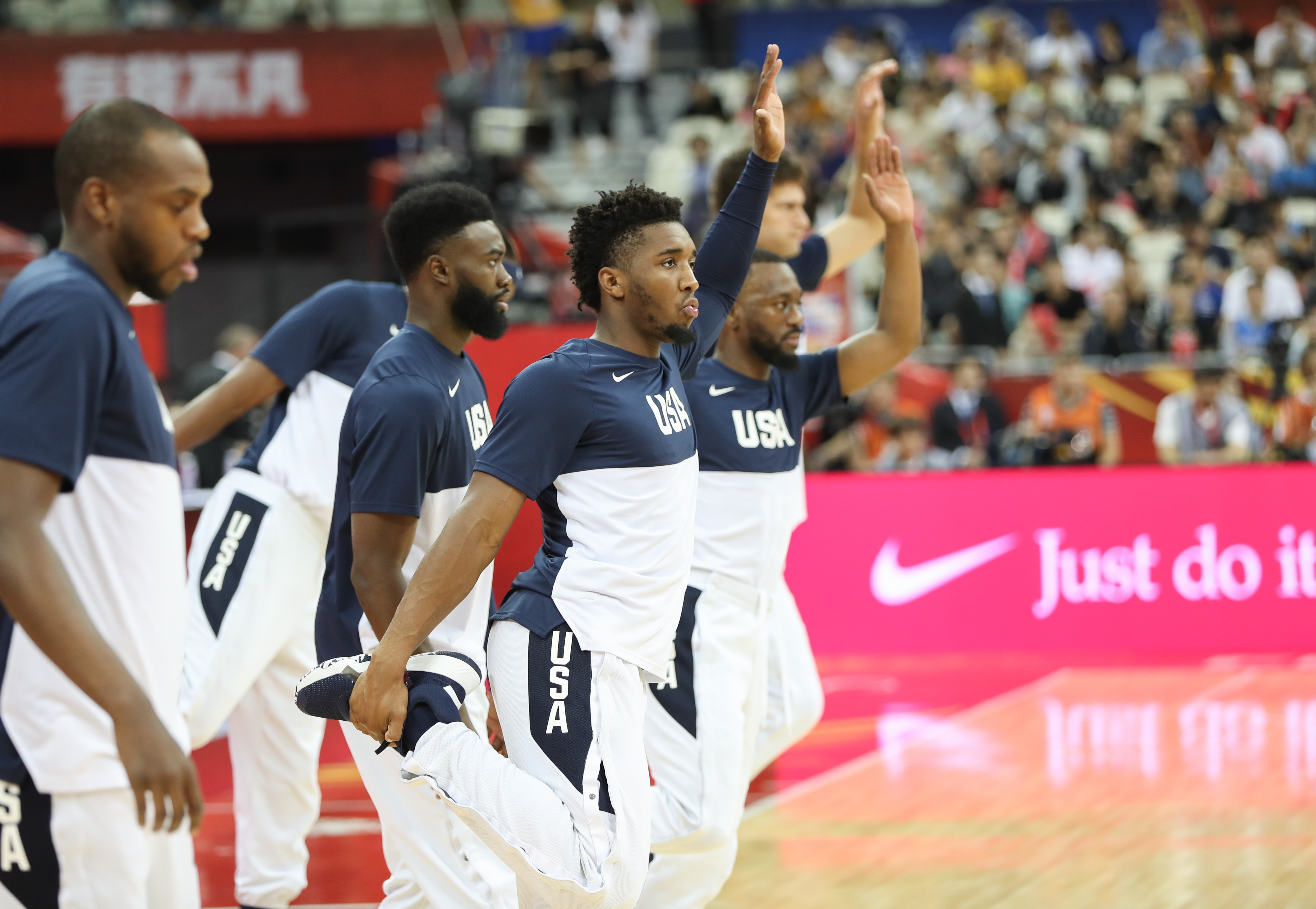 捷克篮球队逆袭夺胜，晋级男子四强赛