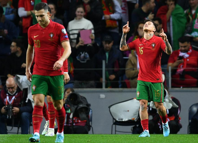 关于意大利憾平葡萄牙，比分一波三折的信息