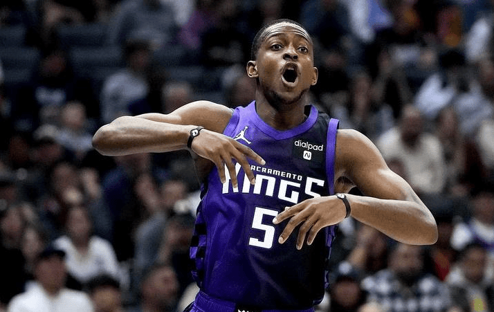 魔术横扫热火,字母哥高光表现 魔术横扫热火,字母哥高光表现