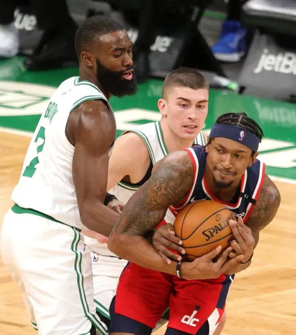 关于中国男篮翻盘马刺,西蒙斯一己之力扛起全队的信息 关于中国男篮翻盘马刺,西蒙斯一己之力扛起全队的信息