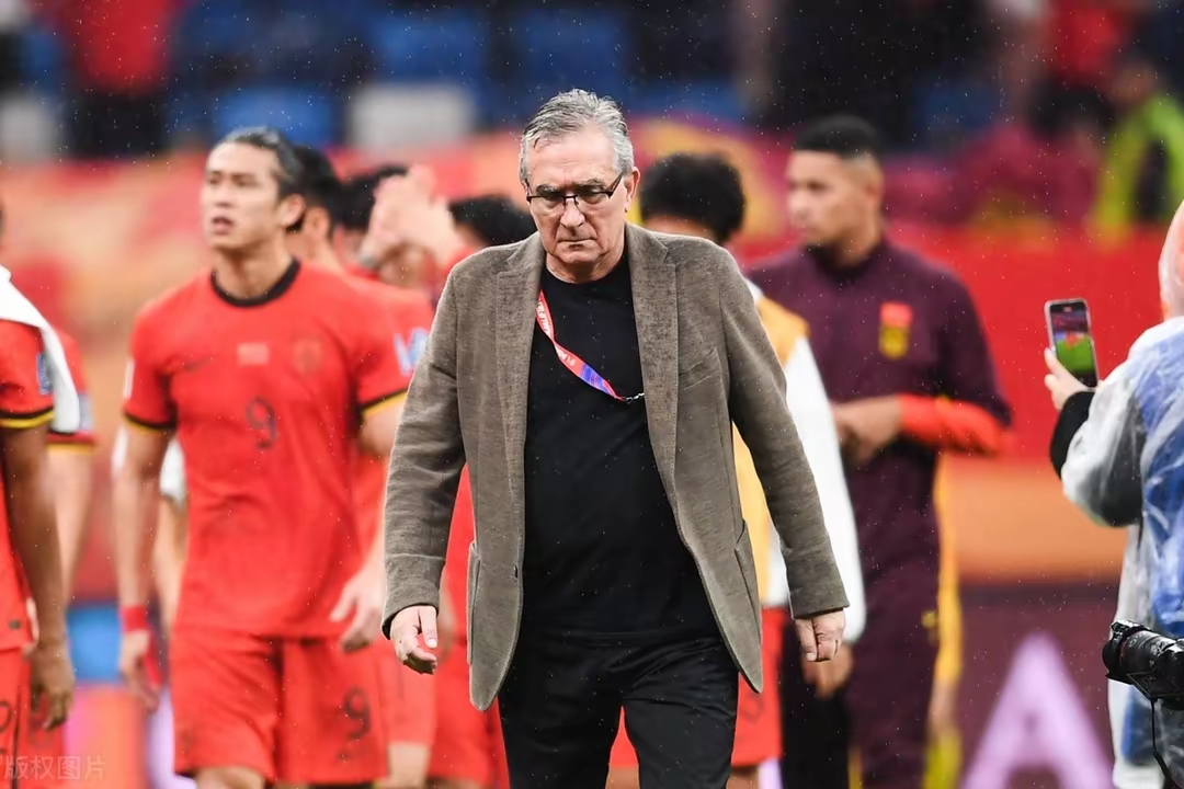 印尼队险胜日本队，黄鸭组合惊艳四座的简单介绍