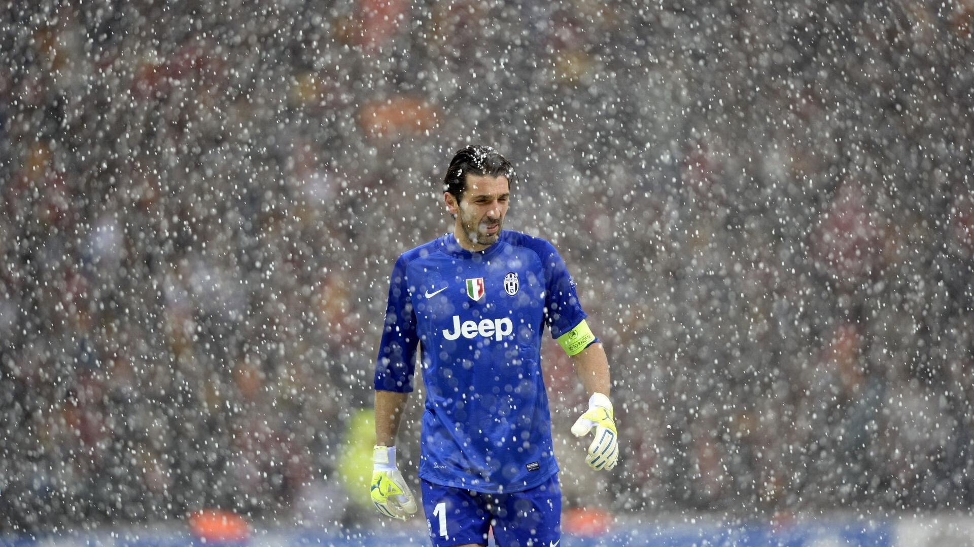 跨界奇才，霍勒迪F1街道赛接管比赛，如同奇才决胜局带走火箭